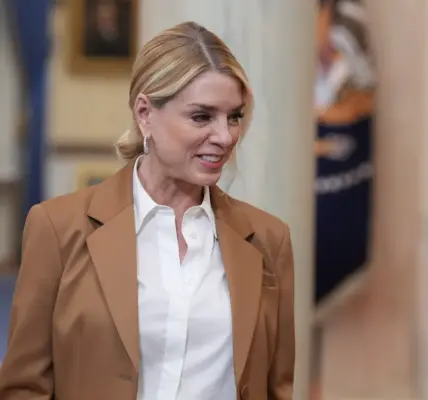 pam bondi — EG news