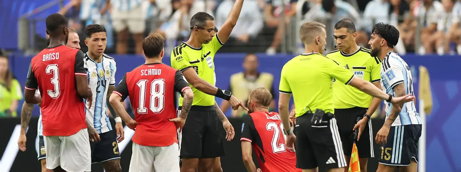 مدير الاتحاد النمساوي: ربما نتعادل مع الجزائر.. وفضيحة خيخون من زمن آخر