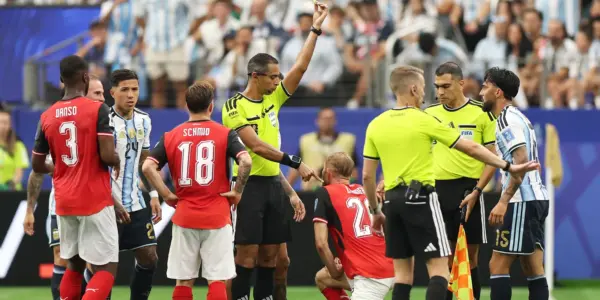 مدير الاتحاد النمساوي: ربما نتعادل مع الجزائر.. وفضيحة خيخون من زمن آخر