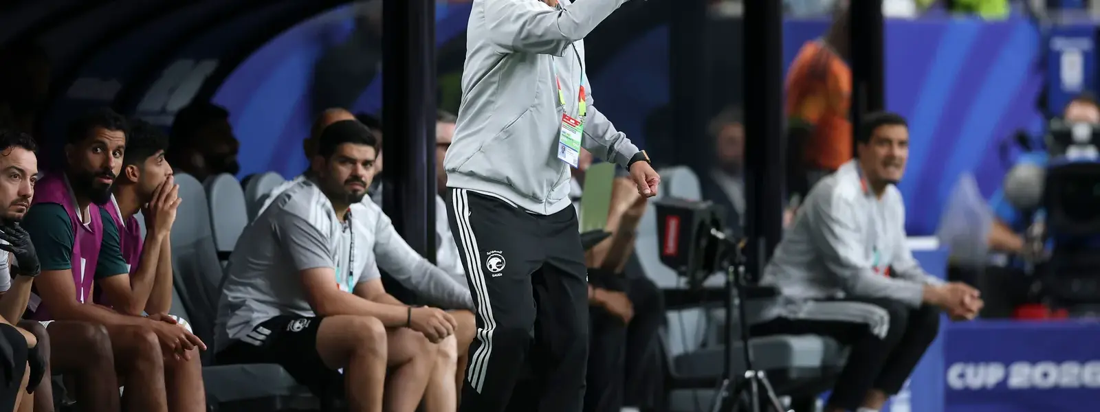 بعد أنباء جيسوس.. الاتحاد السعودي يحسم مستقبل دونيس