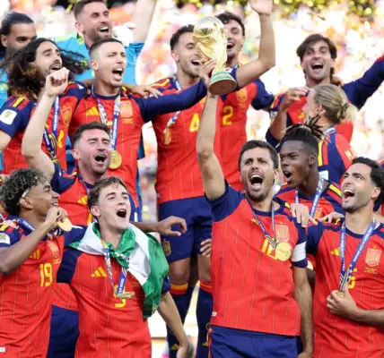 التشكيل المثالي لكأس العالم.. مفاجأة أفريقية وغيابات مثيرة للجدل