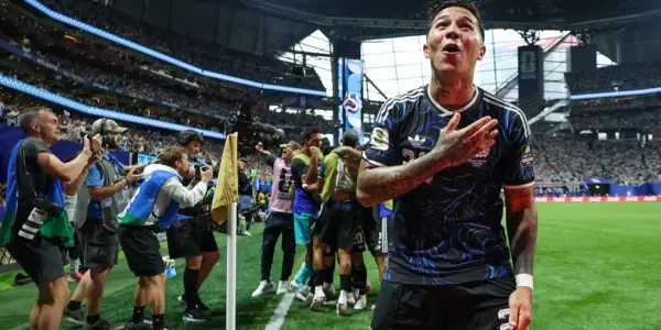 4 ملفات حسمها الأهلي قبل انطلاق الموسم الجديد.. تجديد عقد النجوم الأبرز