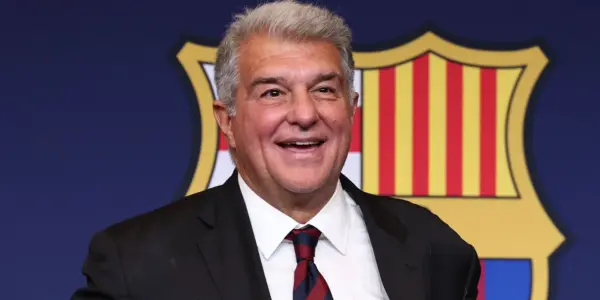 برشلونة يؤجل تجديد عقد فيران توريس حتى سبتمبر