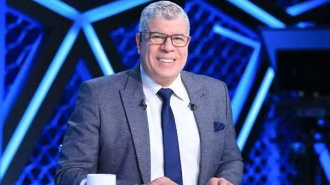 شوبير يكشف عن قميص الأهلي الجديد للموسم المقبل